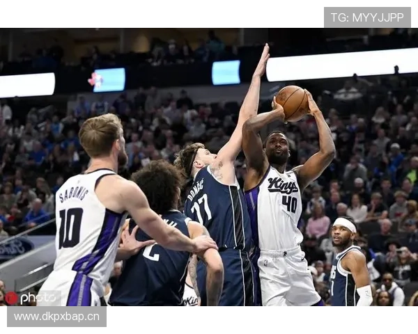 国王险胜独行侠加时惊险之战